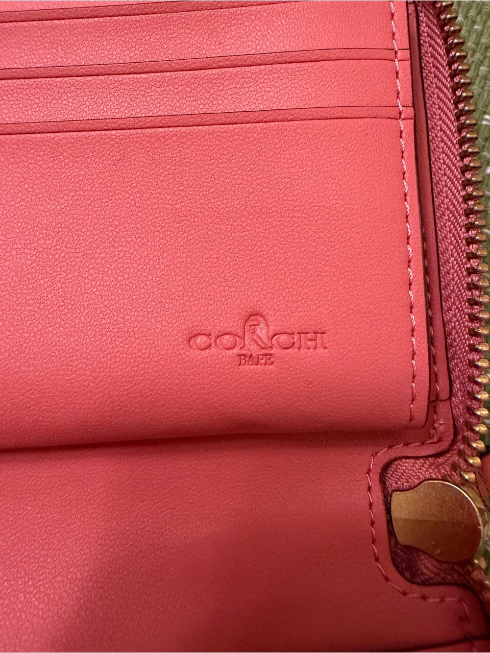 BAPE X Coach LIMITED EDITION Pink Zip-Around Signature Wallet - Picture 5 of 6